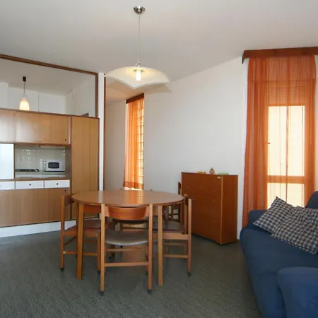 Apartment Cristallo *